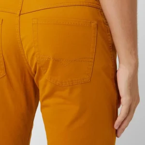 Christian Berg Men Chino Mit Stretch-Anteil – Dunkelgelb 11